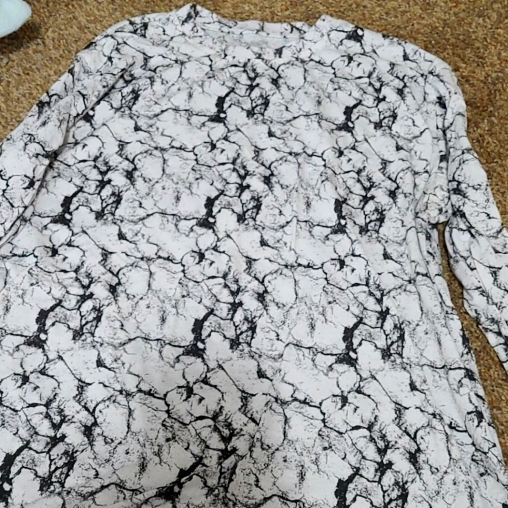 Long sleeve tee